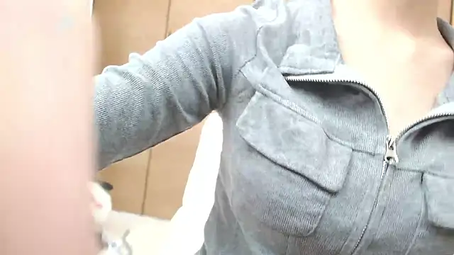 Snapshot of yuna_rin chatting on 11, 4, 2026 yuna rin online show from 11, 4, 2026