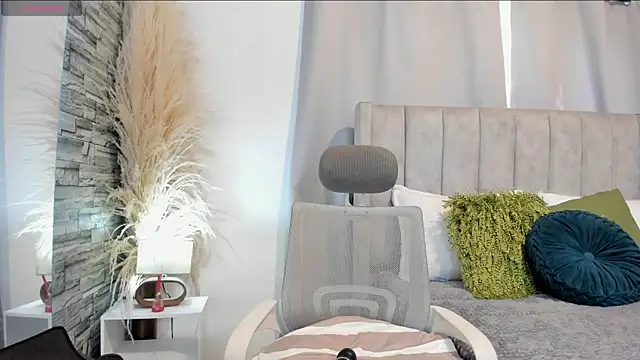 SofiaRivera1 online show from 25, 7, 2026