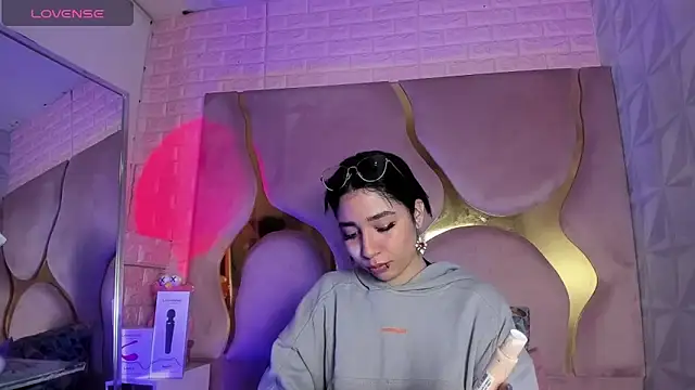 Niina Sissy online show from 18, 3, 2026