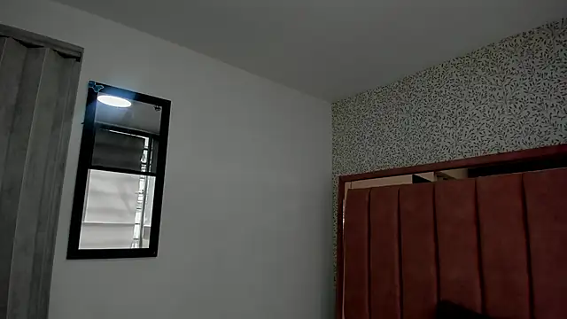 Hanna Lee   online show from 10, 10, 2025