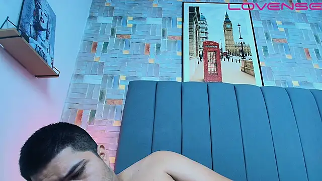 naomi campbel  online show from 19, 3, 2026