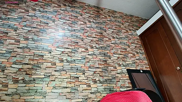 naomi campbel  online show from 28, 4, 2026