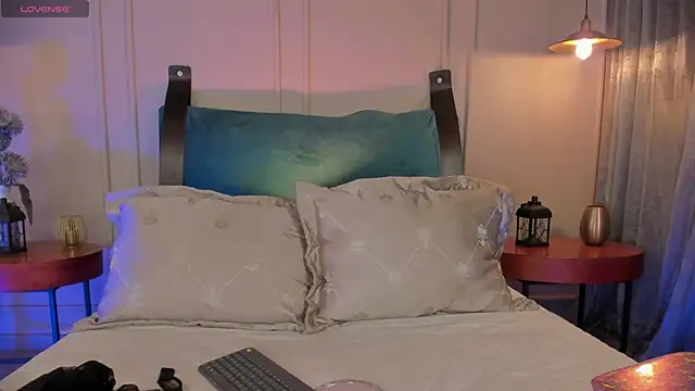 NaishaFord 1 online show from 11, 10, 2025