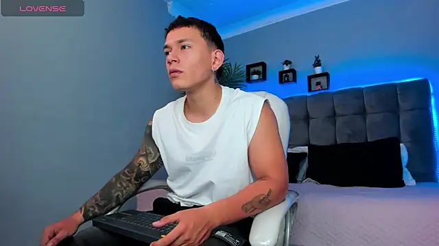 Thomas moon online show from 24, 4, 2026