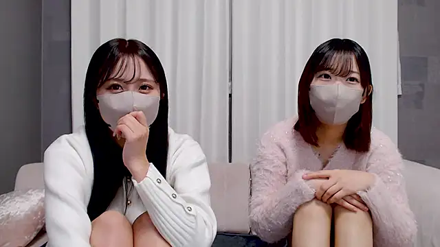 Snapshot of _YUI_CHAN_ chatting on 4, 12, 2025 YUI CHAN online show from 4, 12, 2025