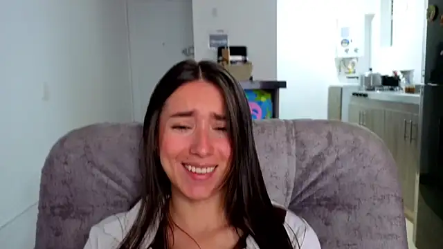 Adhara Kitten online show from 17, 4, 2026