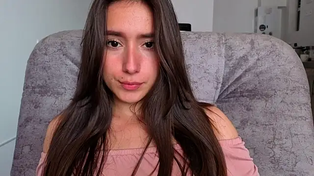 Adhara Kitten online show from 18, 4, 2026