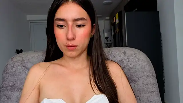 Adhara Kitten online show from 4, 7, 2026