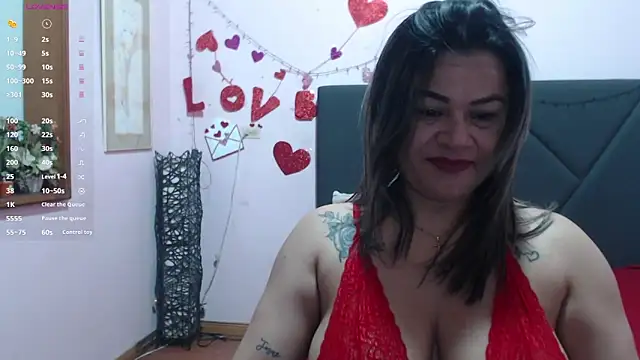 pamela echeverria online show from 23, 4, 2026