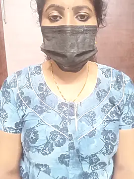 Snapshot of vasundhara26 chatting on 8, 9, 2025 vasundhara26 online show from 8, 9, 2025