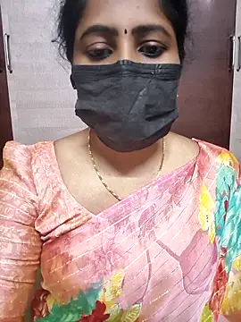 Snapshot of vasundhara26 chatting on 22, 10, 2025 vasundhara26 online show from 22, 10, 2025