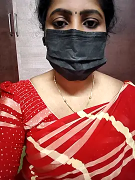 Snapshot of vasundhara26 chatting on 13, 12, 2025 vasundhara26 online show from 13, 12, 2025