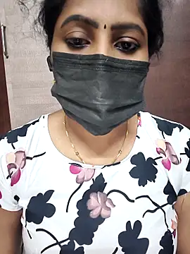 Snapshot of vasundhara26 chatting on 14, 12, 2025 vasundhara26 online show from 14, 12, 2025