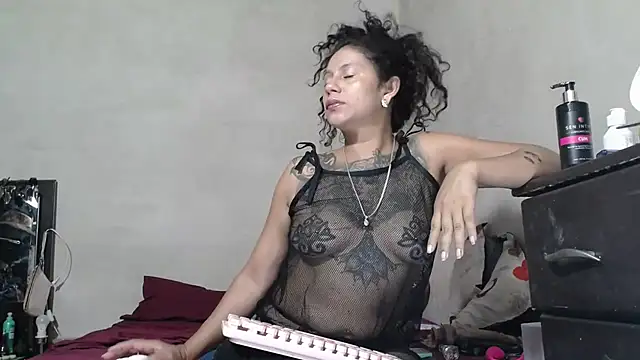 CataleyaRosee online show from 27, 4, 2026