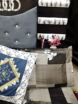 Suhana Darling online show from 5, 3, 2026