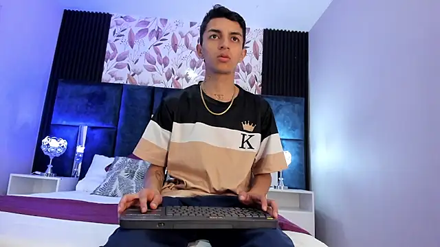 NickandAbby  online show from 25, 3, 2026