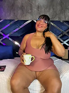 Snapshot of aranzzalatin chatting on 7, 1, 2026 aranzzalatin online show from 7, 1, 2026