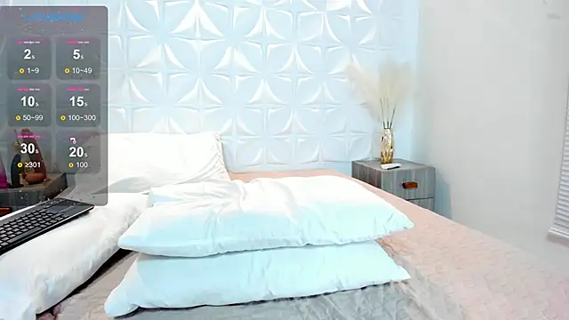 salem cute online show from 25, 4, 2026