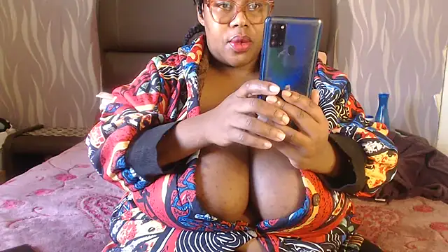 BoobsQueen46K online show from 23, 6, 2026