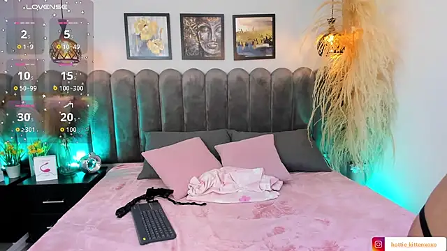 Viollet xoxo online show from 4, 10, 2025