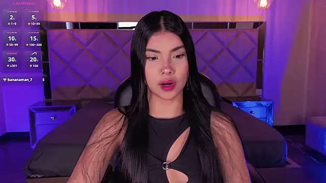 MiaLaurence online show from 11, 6, 2026