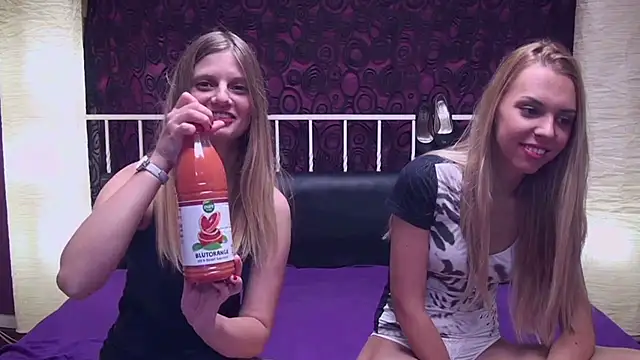 BlondeWitches online show from 22, 3, 2025