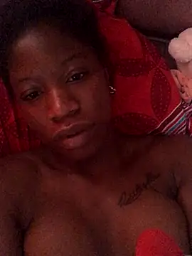 MichellePose online show from 12, 11, 2025