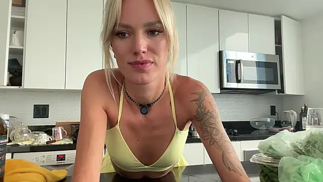 Ohbabykelly online show from 28, 4, 2026