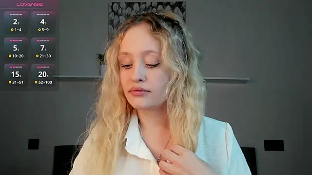 Julliakoill online show from 19, 11, 2025