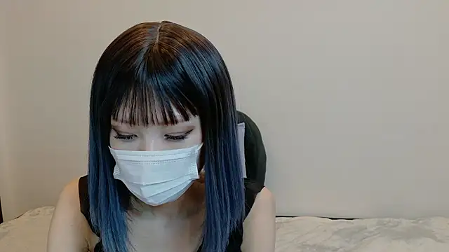 sarina at online show from 17, 4, 2026