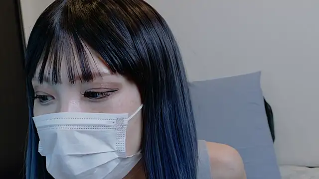 sarina at online show from 26, 4, 2026