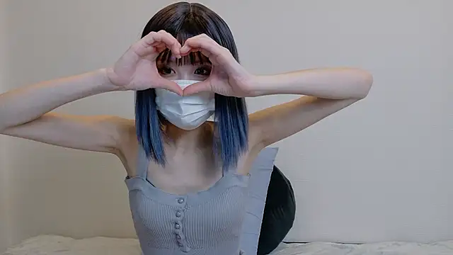 sarina at online show from 28, 4, 2026