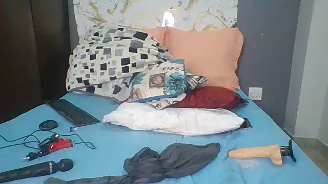 CouplesX96xx online show from 24, 4, 2026