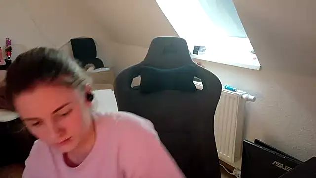 Melly4You online show from 22, 4, 2026