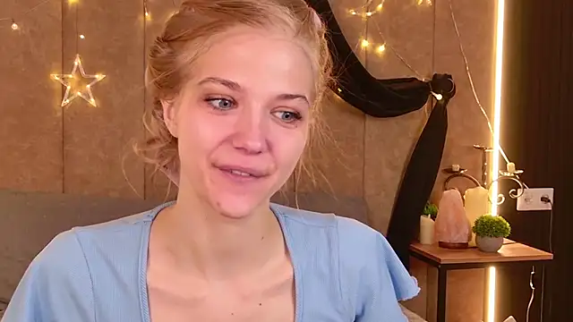 4example Chloe online show from 23, 4, 2026