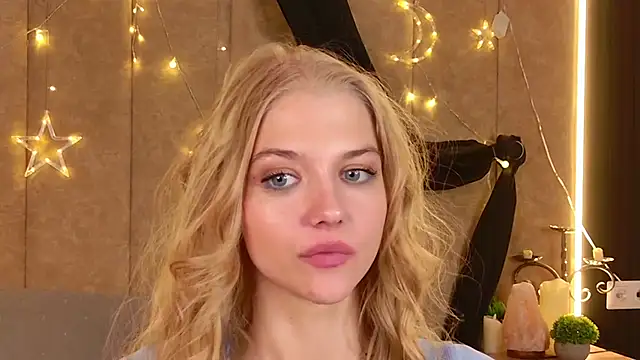 4example Chloe online show from 23, 4, 2026