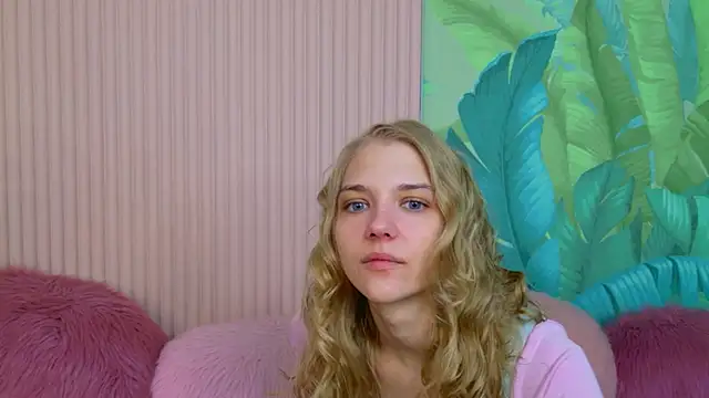 4example Chloe online show from 24, 4, 2026