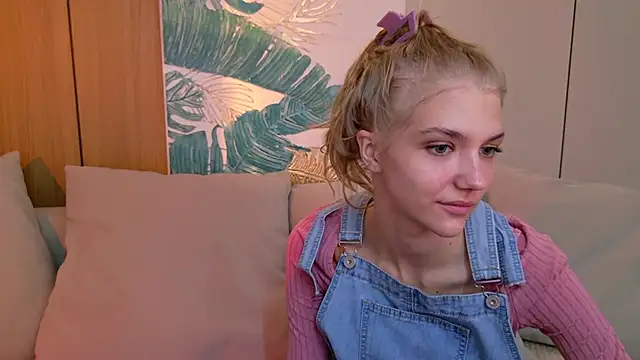 4example Chloe online show from 25, 4, 2026