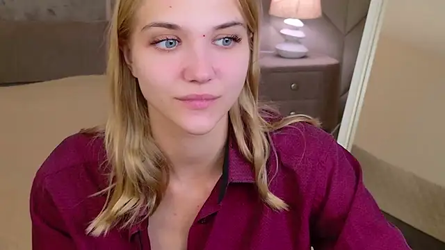 4example Chloe online show from 22, 7, 2026