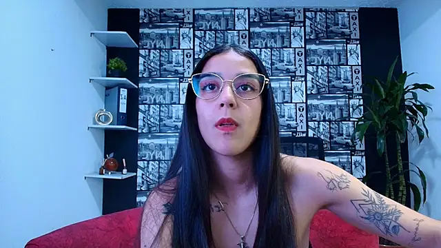 DanielaMonroe online show from 7, 4, 2026