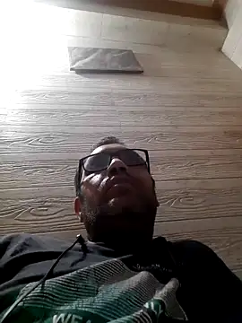 Hot-boy077 online show from 26, 10, 2025