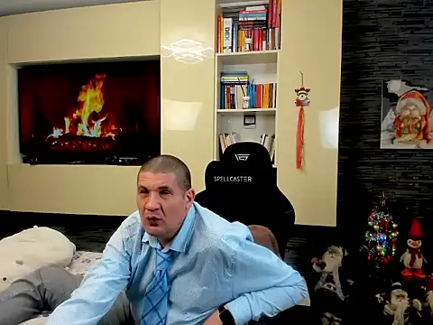 SpartacusDaddy48 online show from 25, 2, 2026