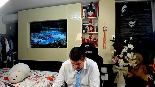 SpartacusDaddy48 online show from 19, 4, 2026