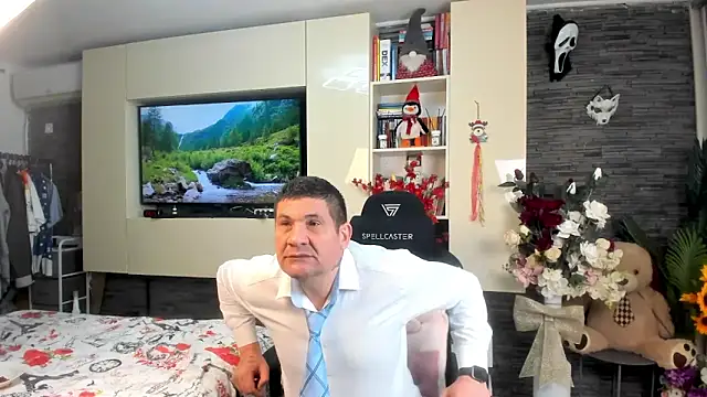 SpartacusDaddy48 online show from 20, 4, 2026