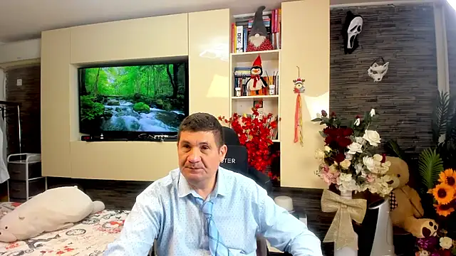 SpartacusDaddy48 online show from 24, 4, 2026