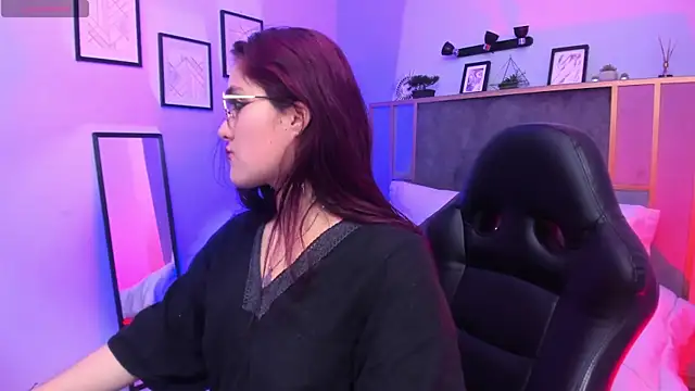 Snapshot of Azurra_amatto2 chatting on 17, 7, 2026 Azurra amatto2 online show from 17, 7, 2026