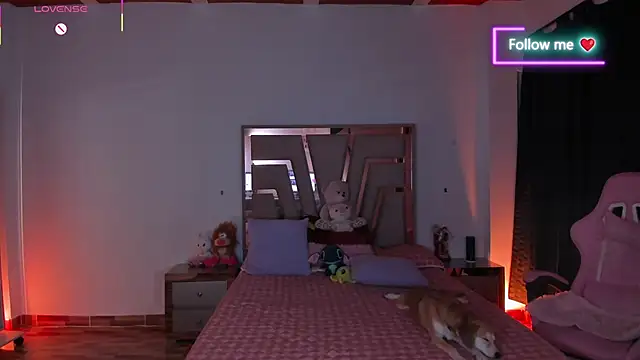 lunaarose online show from 23, 4, 2026