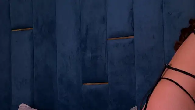 YasminaMoon online show from 27, 4, 2026