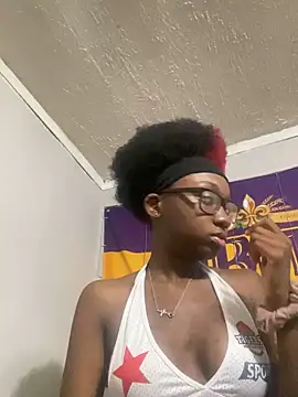 HennessyBaby21 online show from 6, 10, 2025