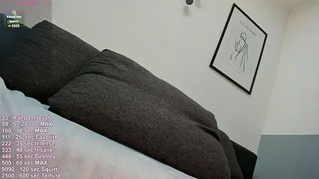 Naomi Urban online show from 25, 7, 2026